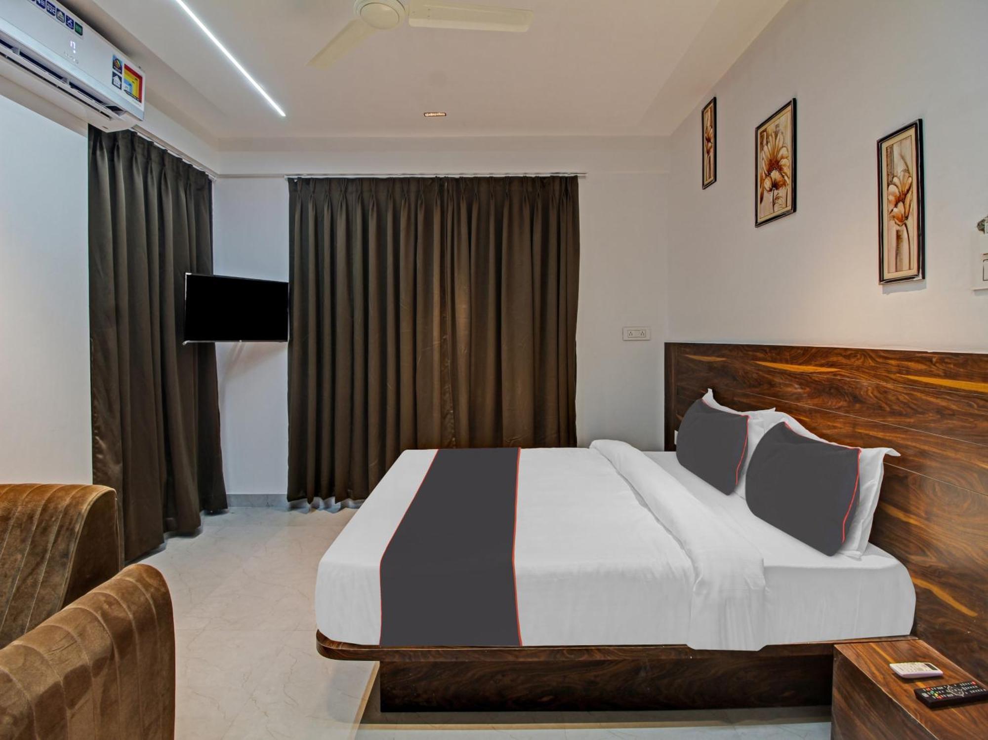 Collection O Crystal Hotel Pimpri-Chinchwad Exterior foto