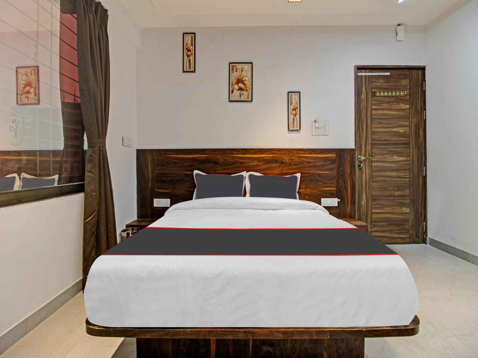 Collection O Crystal Hotel Pimpri-Chinchwad Exterior foto