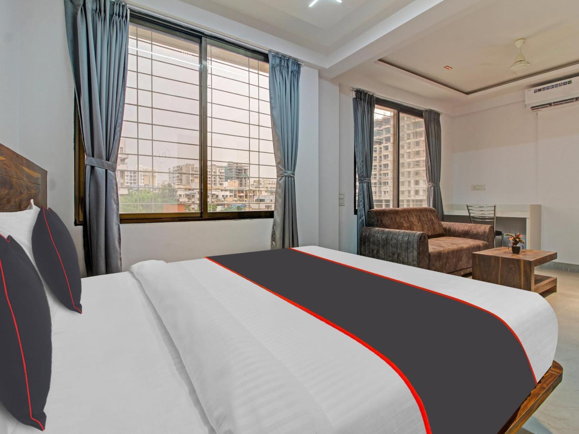 Collection O Crystal Hotel Pimpri-Chinchwad Exterior foto